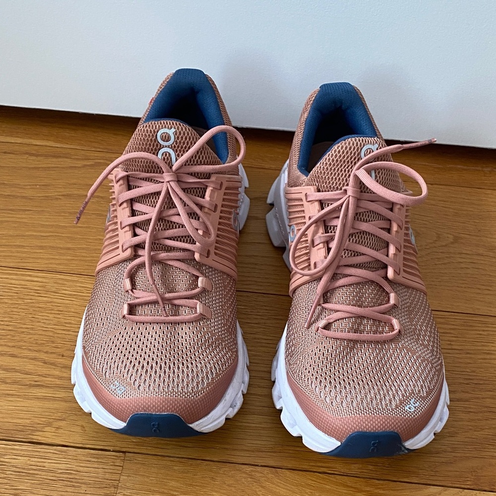 On Cloud Running Cloudswift Shoes, Size 8